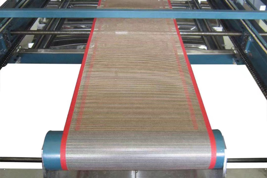 PTFE síťový pás odolný vůči vysokým teplotám Dopravníkový pás s PTFE síťovinou