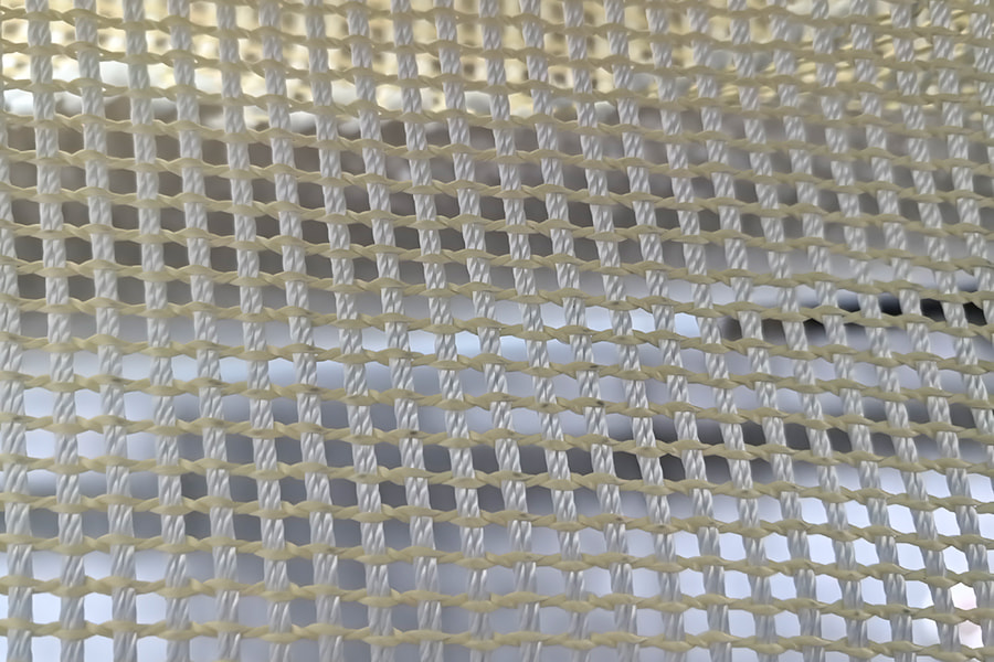 Vysokopevnostní aramidem vyztužená Mesh Fabric Roll – pro kompozitní základní materiály